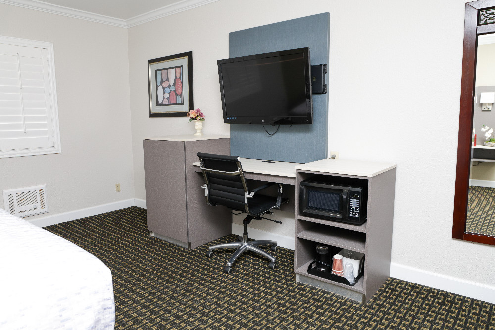 Welcome To Sea Breeze Inn - Rooms