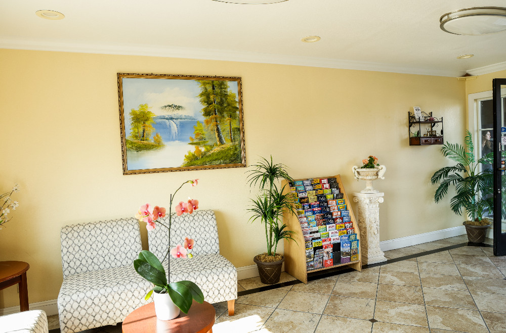 Welcome To Sea Breeze Inn - Office